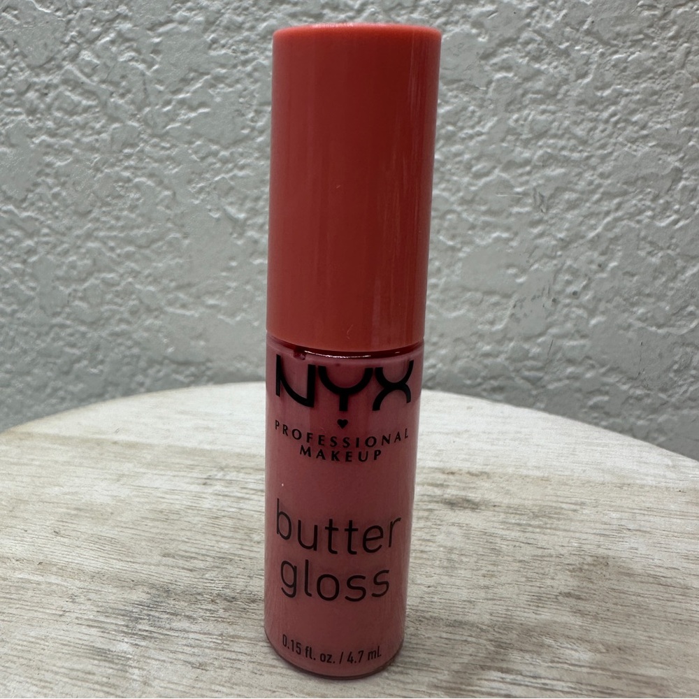 $2 🌙 NYX Butter Gloss In Shade Creme Brulee SEALED NEW‎